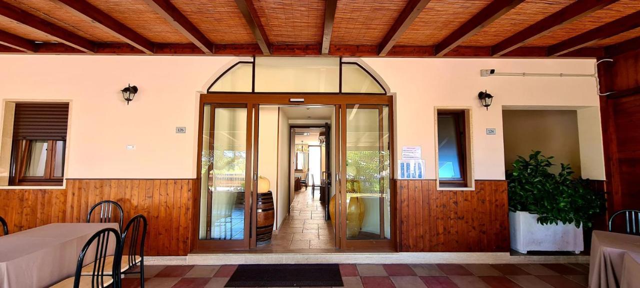 Bed And Breakfast La Terrazza Cisternino Ngoại thất bức ảnh